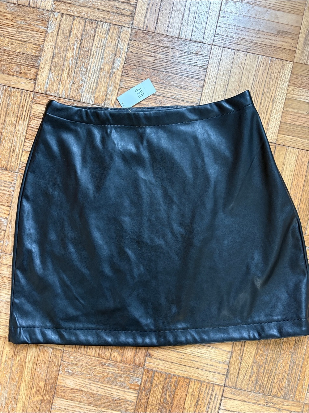GAP medium Black Faux Leather Mini Skirt